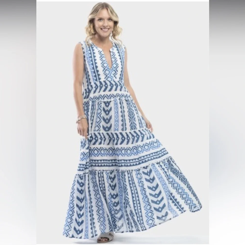 NWOT Beautiful Tiered Max Dress Blue and White Size Large - Picture 1 of 6